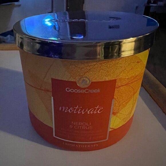Goose Creek MOTIVATED 3 Wick Candle Aromatherapy - Picture 1 of 6